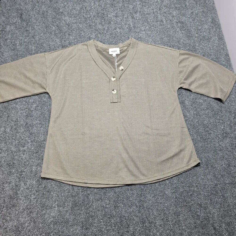 Women’s Taupe Textured Henley Top